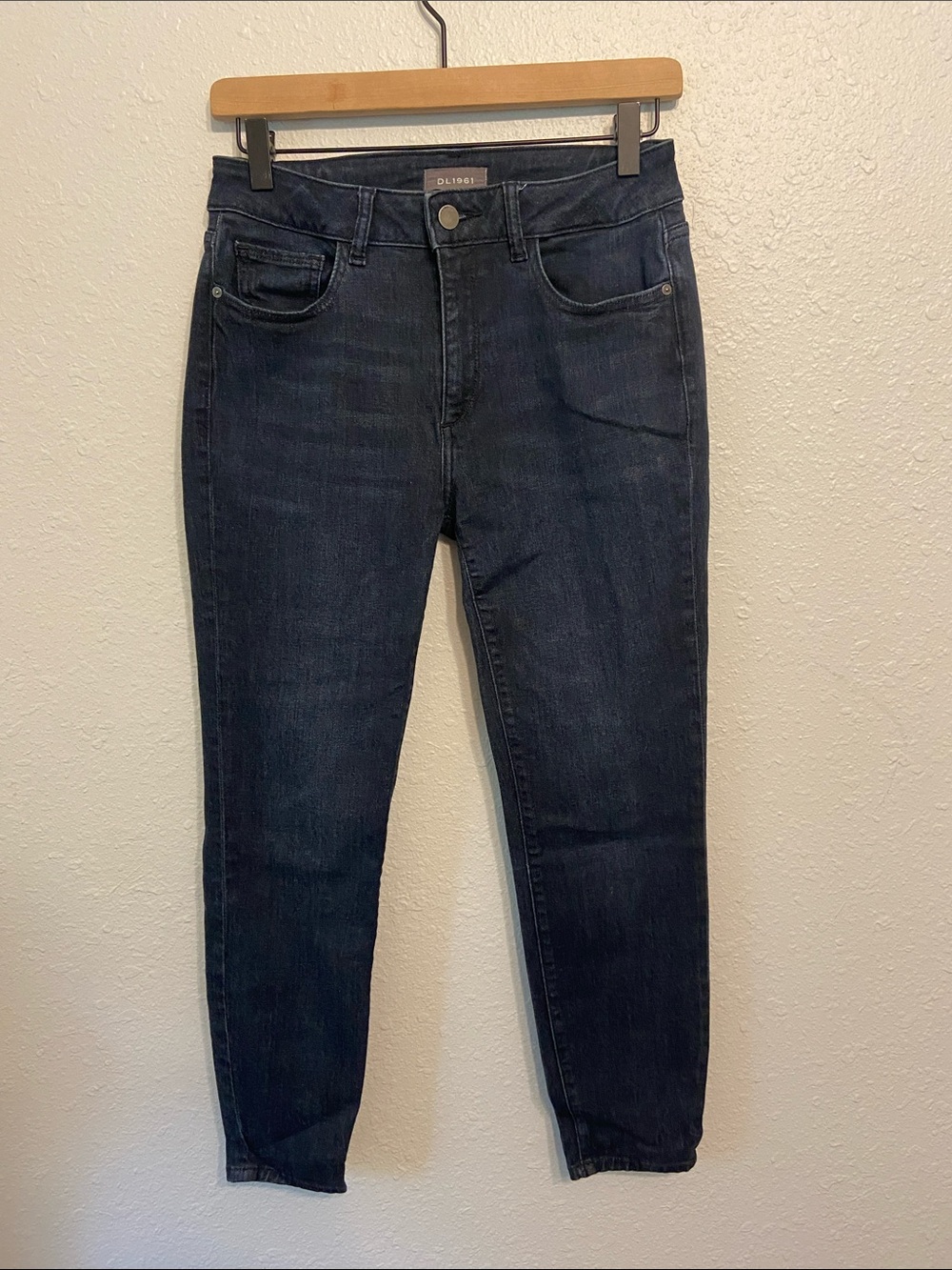 DL1961 Dark Wash Mid Rise Skinny Jeans Size 29